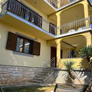 https://villa-adriana-peppino.in-istria.net